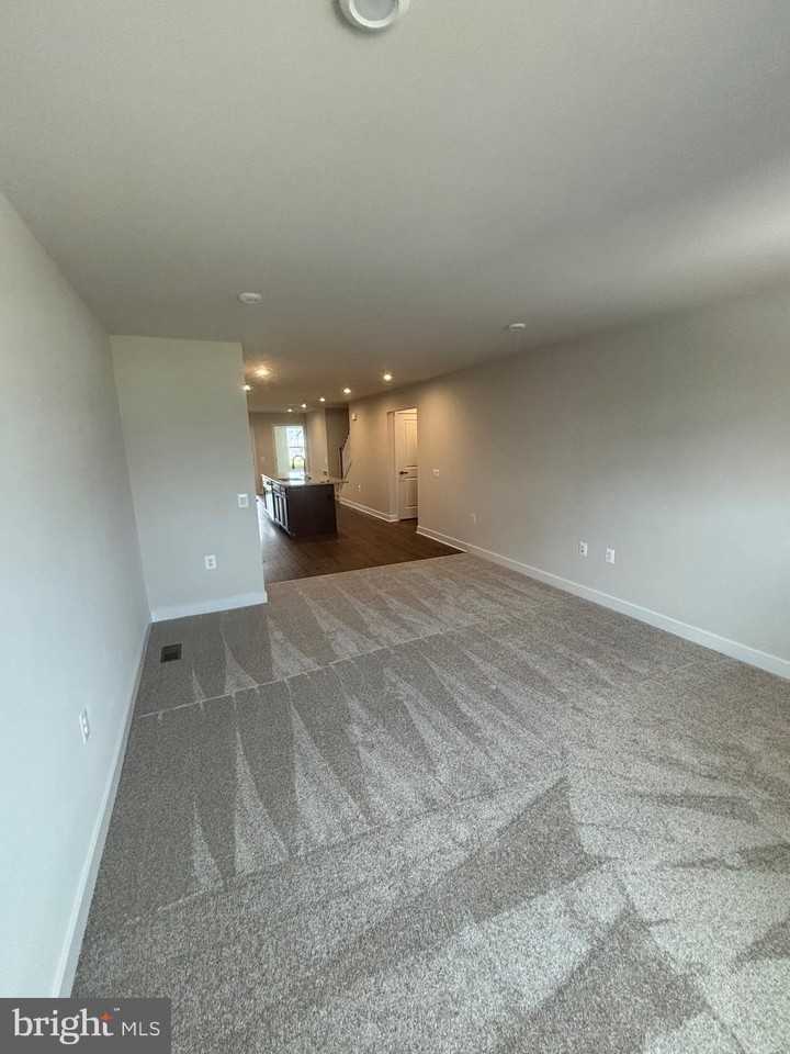 4347 Southerby Dr - Photo 3 of 38