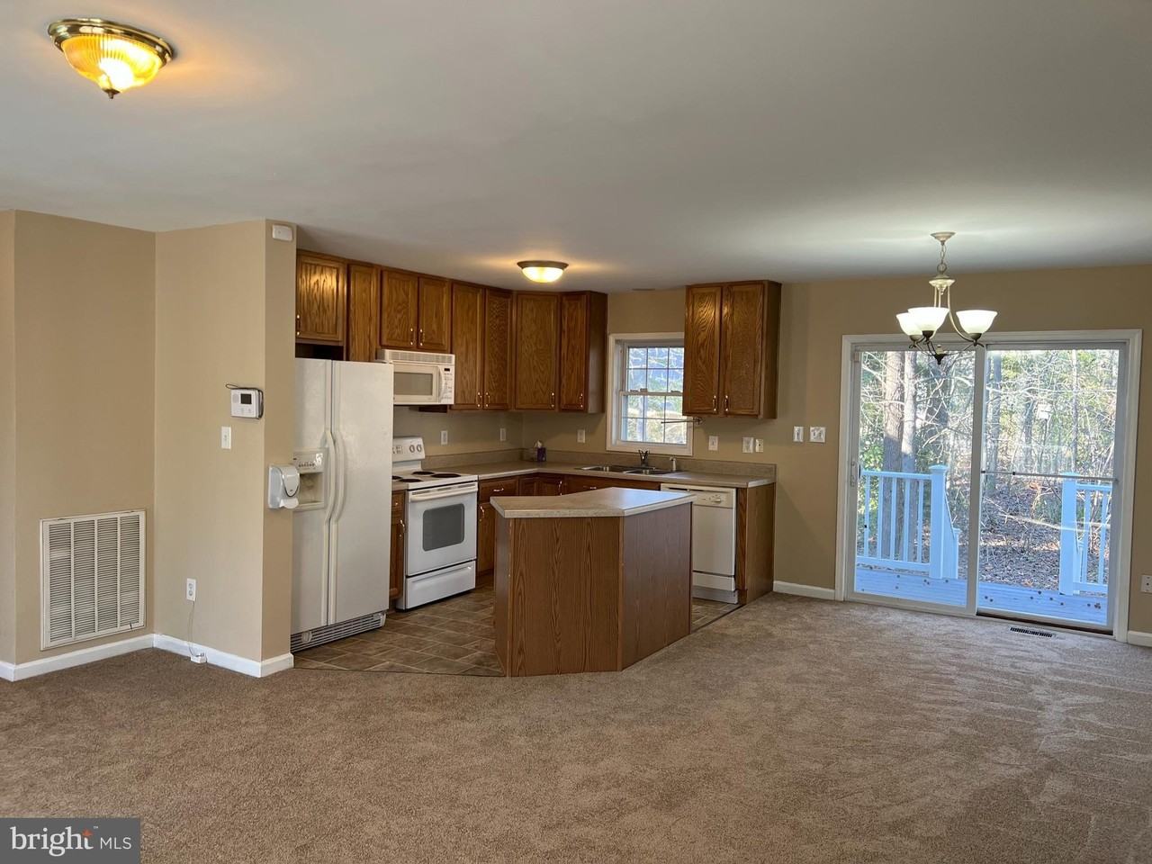 21 Fort King Dr - Photo 3 of 10