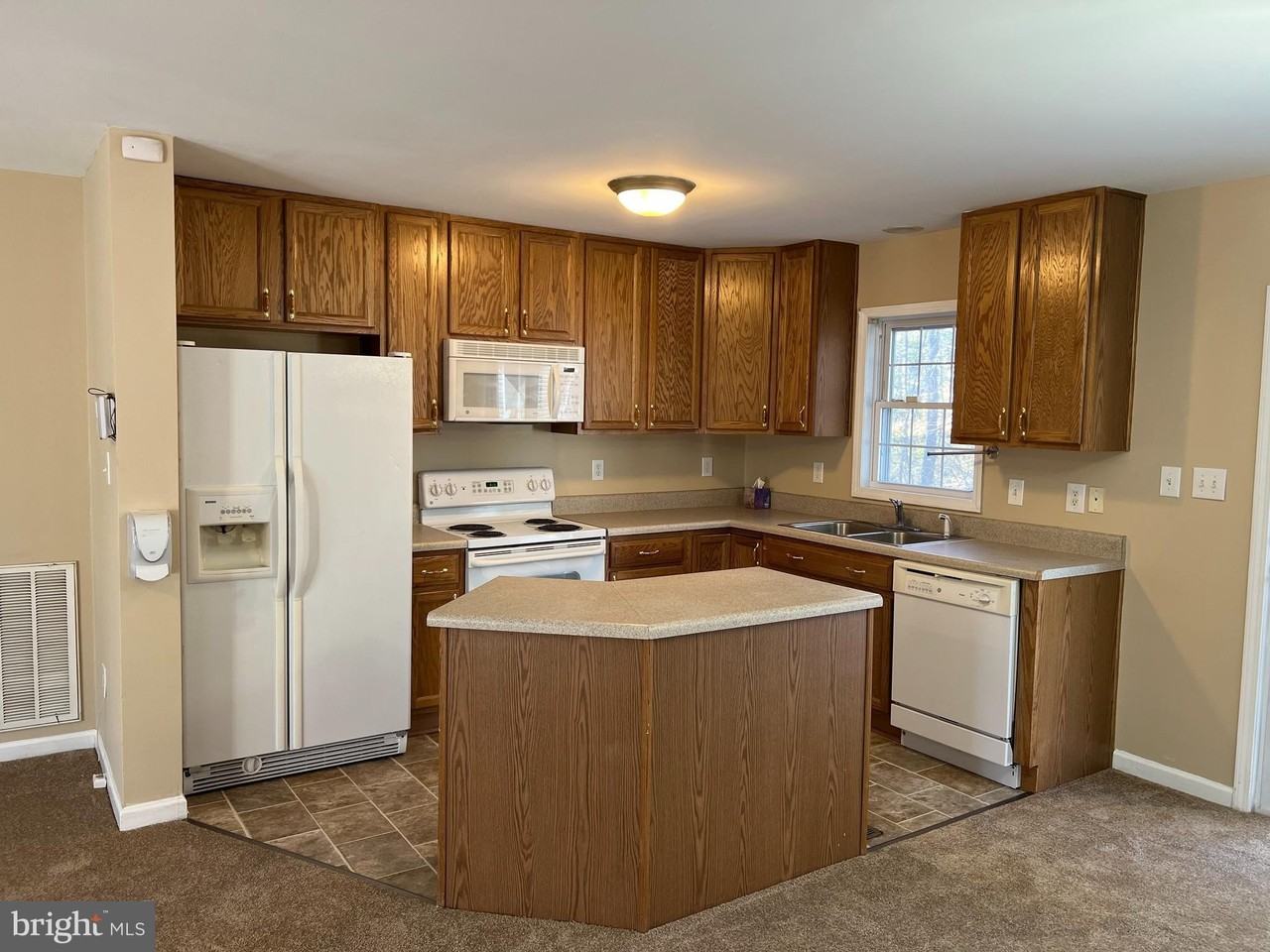 21 Fort King Dr - Photo 4 of 10