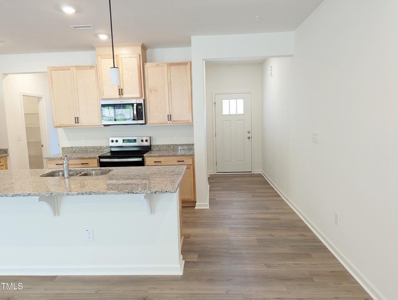 173 Cabernet Dr - Photo 5 of 16