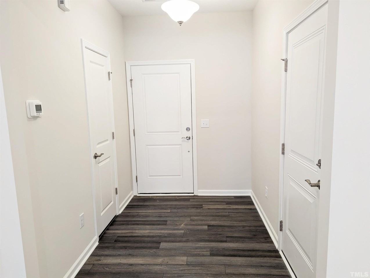 1527 Smoky Mountains St - Photo 2 of 20