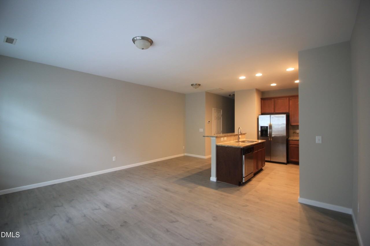 405 Stone Flower Ln - Photo 6 of 19