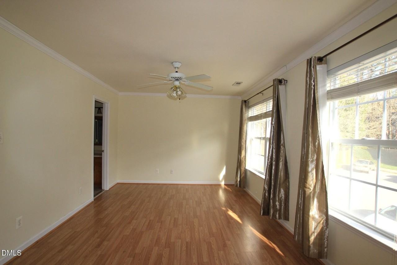 104 Climbing Ivy Ct - Photo 6 of 14