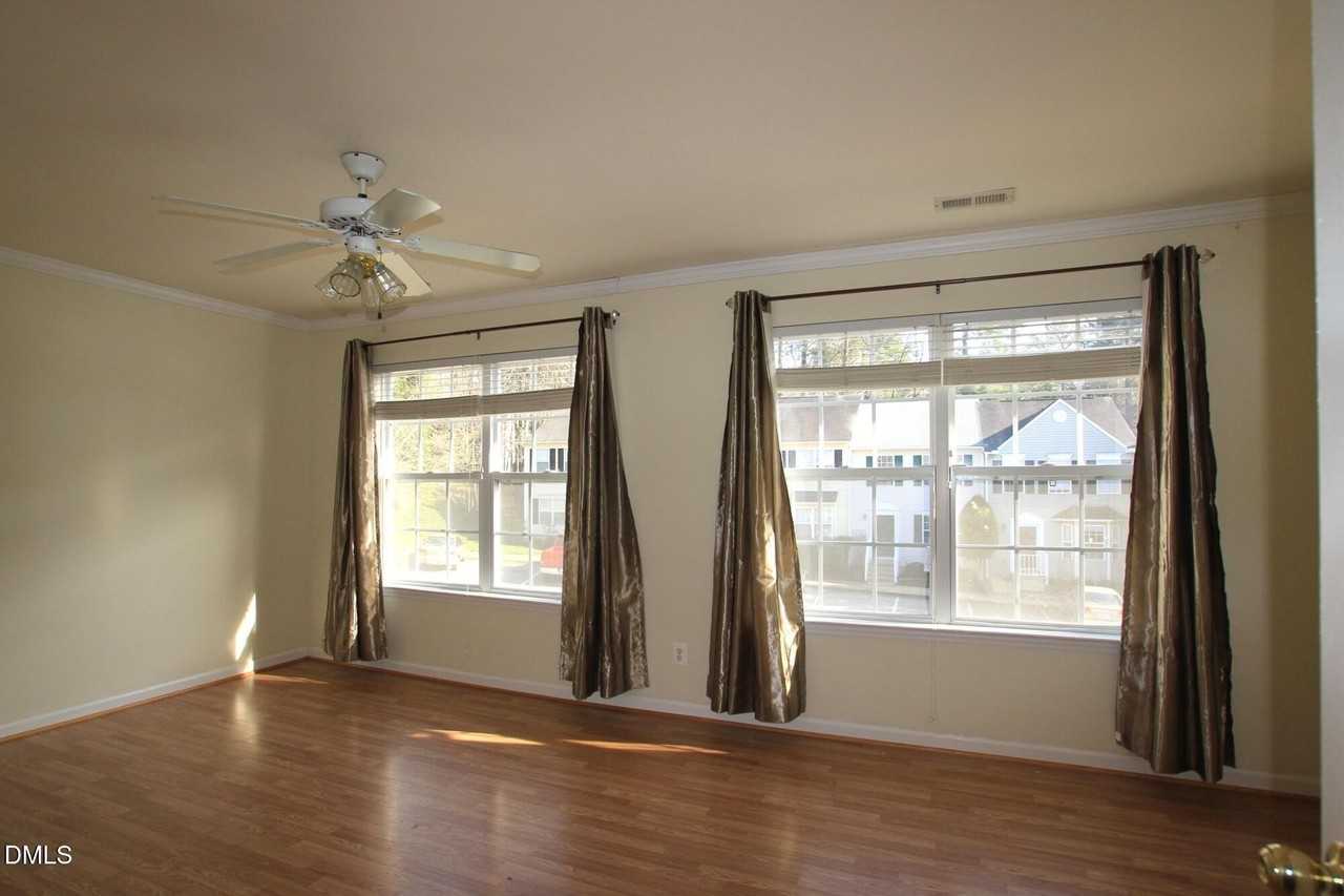 104 Climbing Ivy Ct - Photo 7 of 14