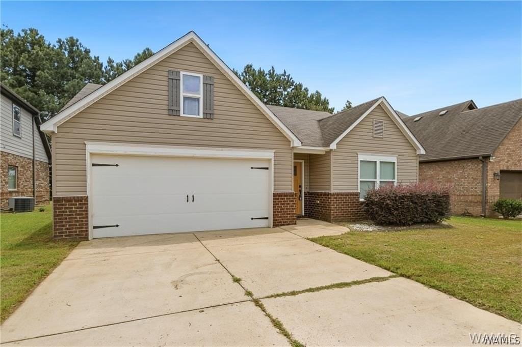 2709 Lily Cir - Photo 3 of 29
