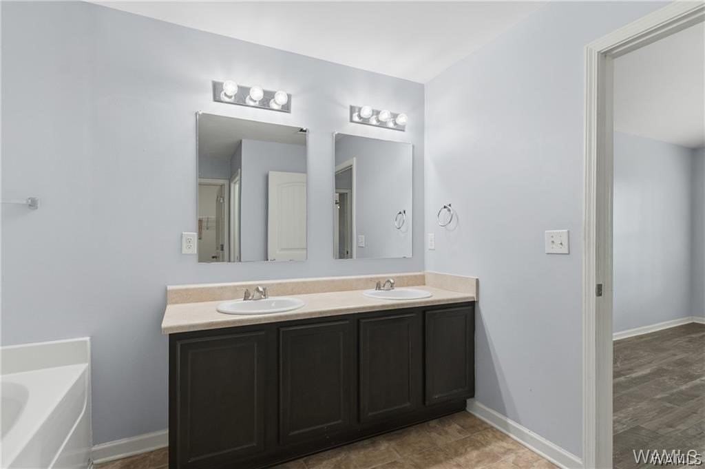 2709 Lily Cir - Photo 5 of 29