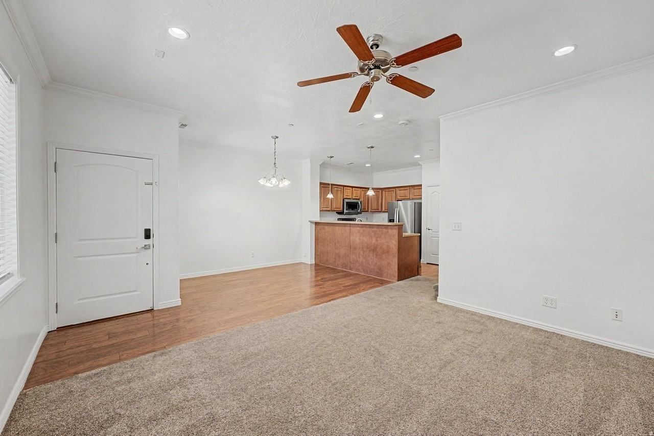 1474 W 10 S - Photo 4 of 26