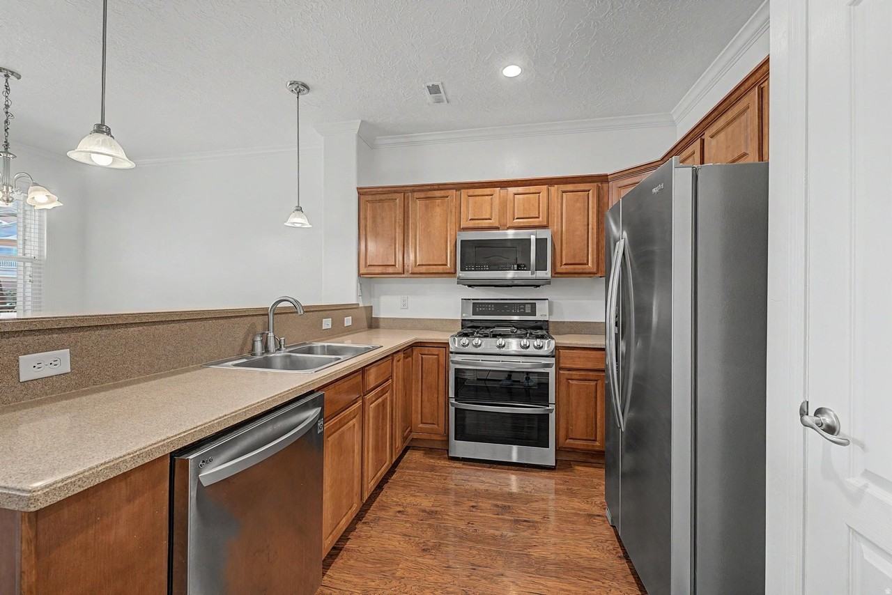 1474 W 10 S - Photo 6 of 26