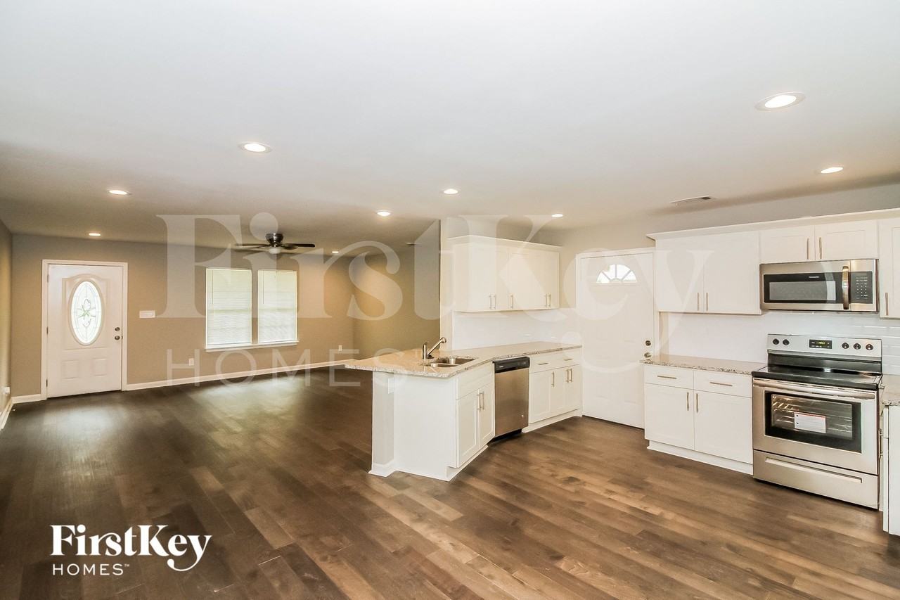 6301 Green Grove Dr - Photo 5 of 14