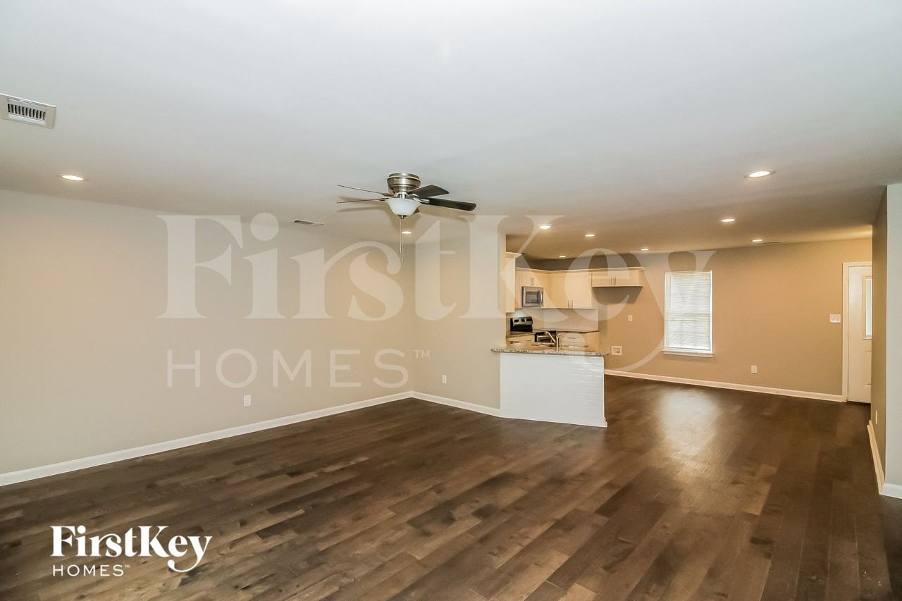 6301 Green Grove Dr - Photo 7 of 14