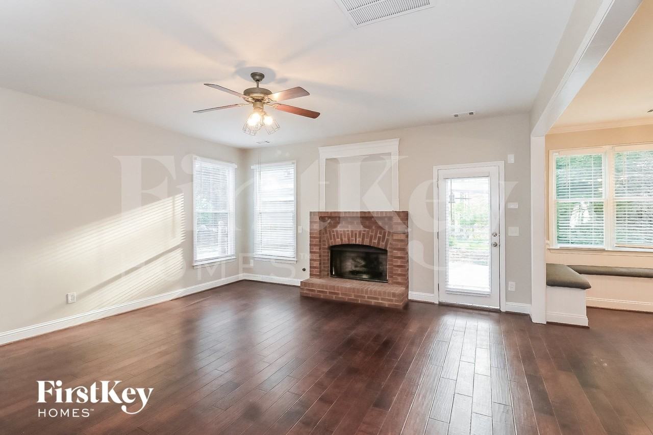 27 Treadstone Ln - Photo 2 of 15