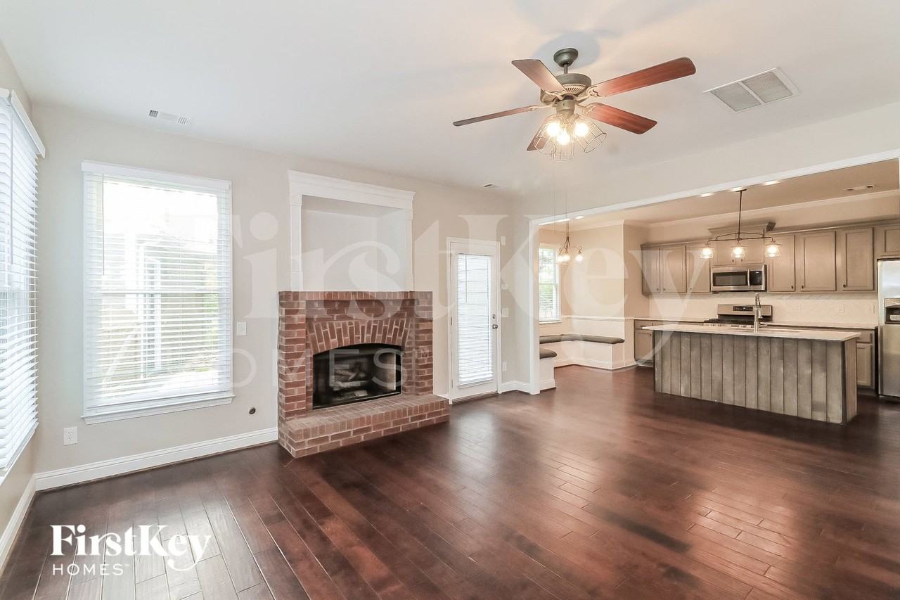 27 Treadstone Ln - Photo 3 of 15