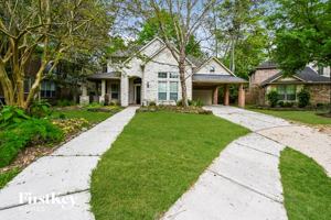 featured image of 18106 Enchanted Rock Trl