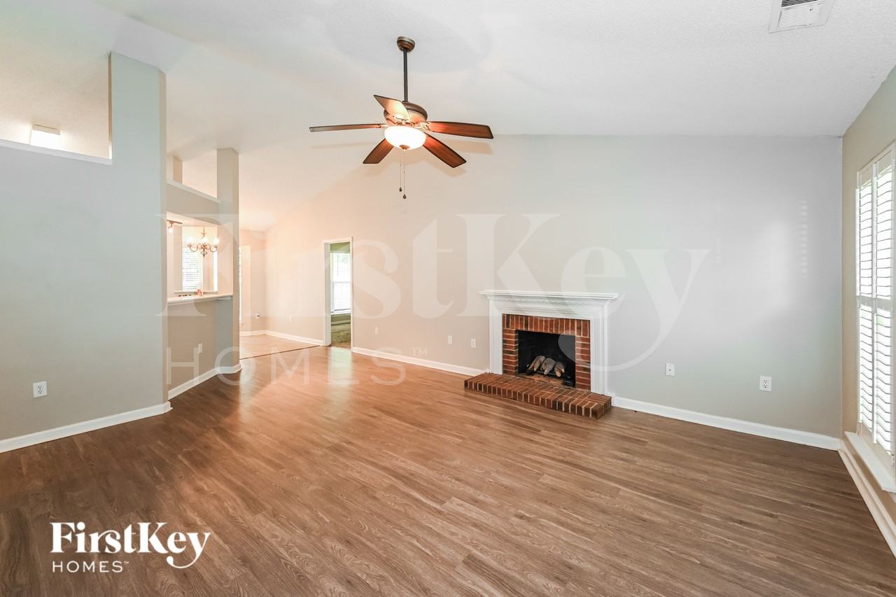 16126 Amber Field Dr - Photo 3 of 19