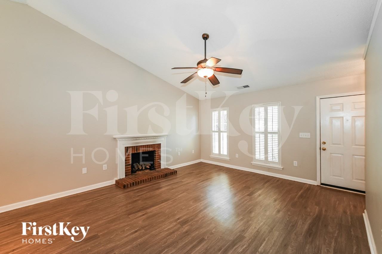 16126 Amber Field Dr - Photo 4 of 19