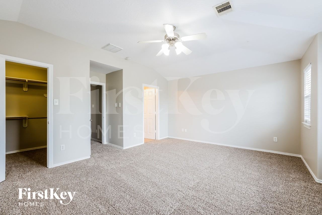 8702 Bentongrove Ln - Photo 6 of 16
