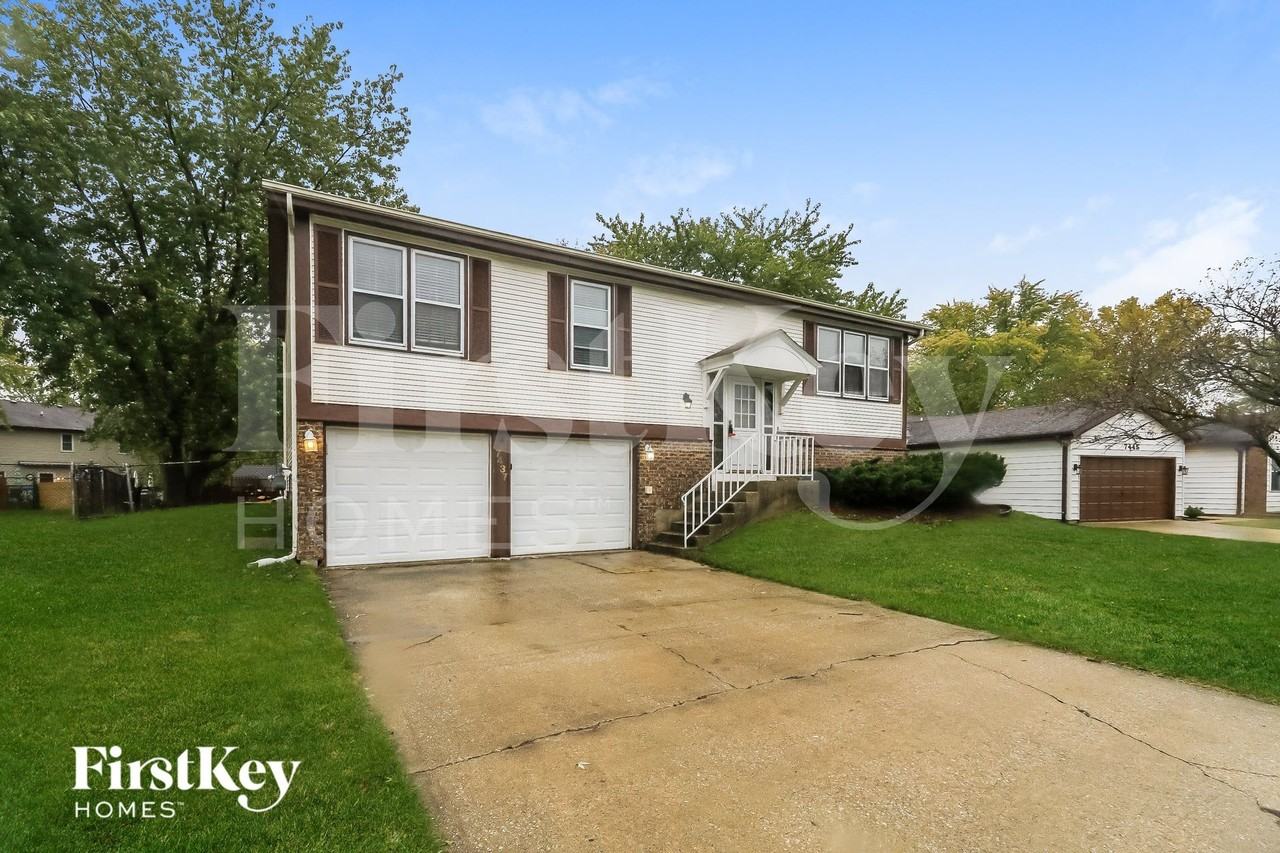 7437 W Hickory Creek Dr - Photo 2 of 15