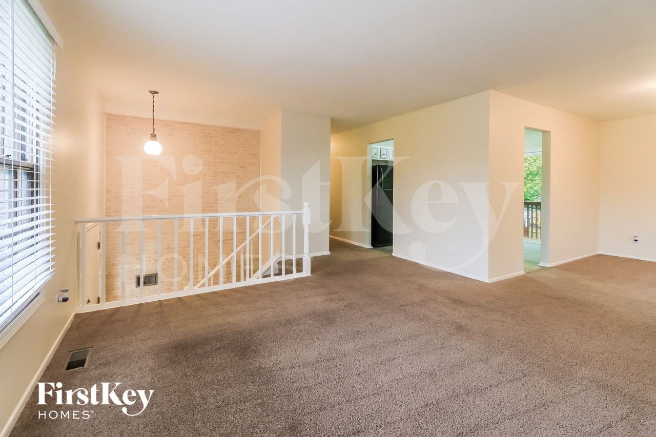 7437 W Hickory Creek Dr - Photo 3 of 15