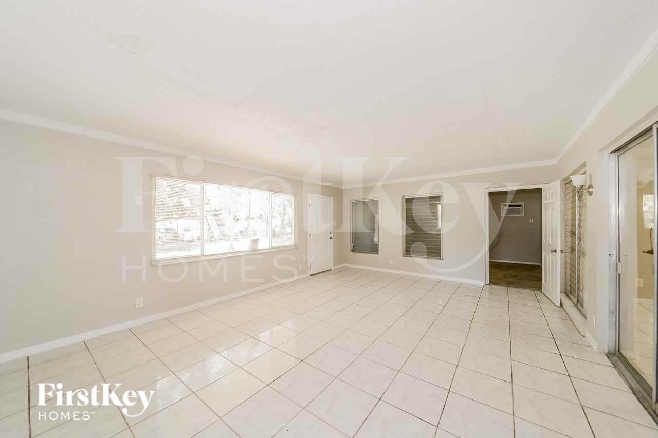 6007 Dartmouth Dr - Photo 3 of 17