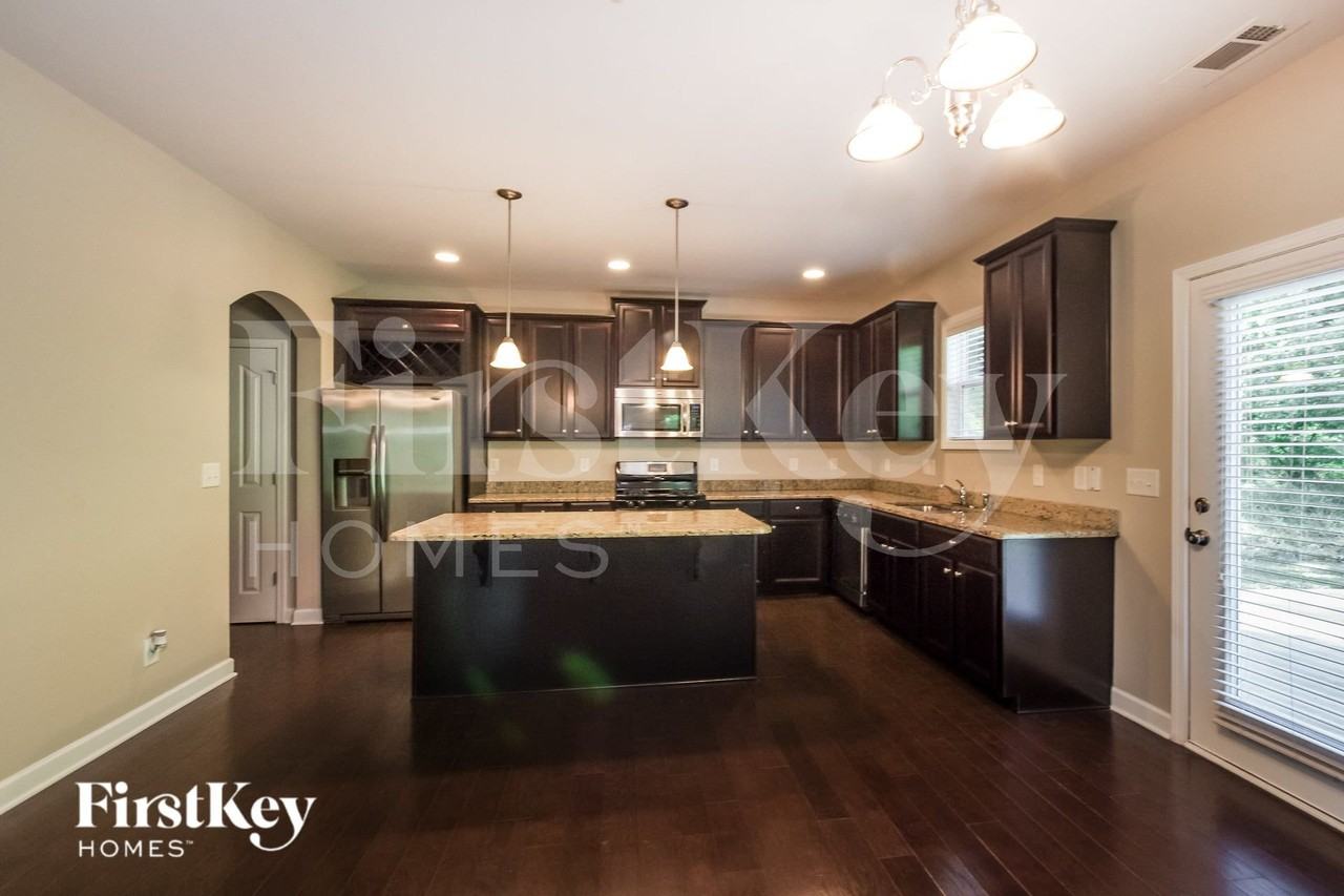 5607 Samuel Neel Rd - Photo 6 of 15