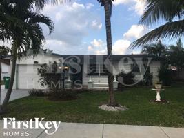 featured image of 4251 Sw 20th St