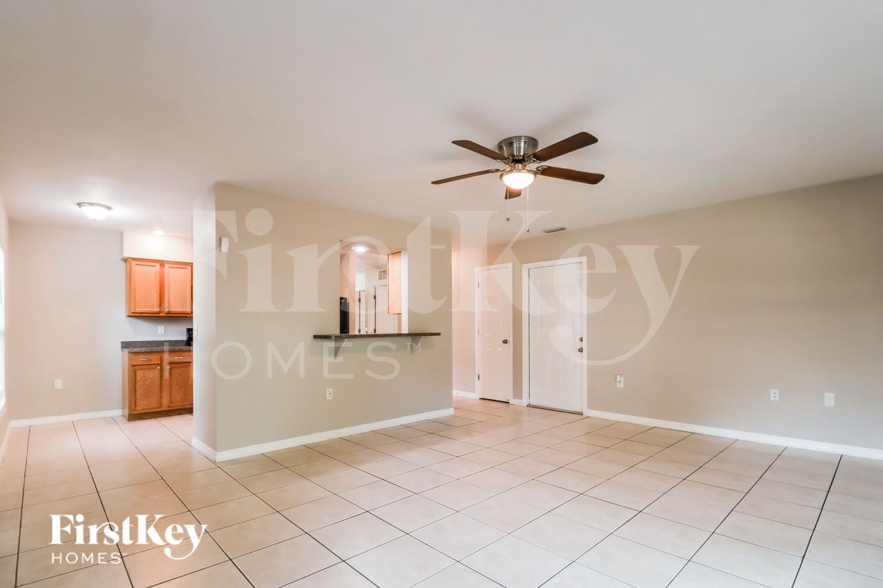 415 7th Ave Ne - Photo 3 of 16