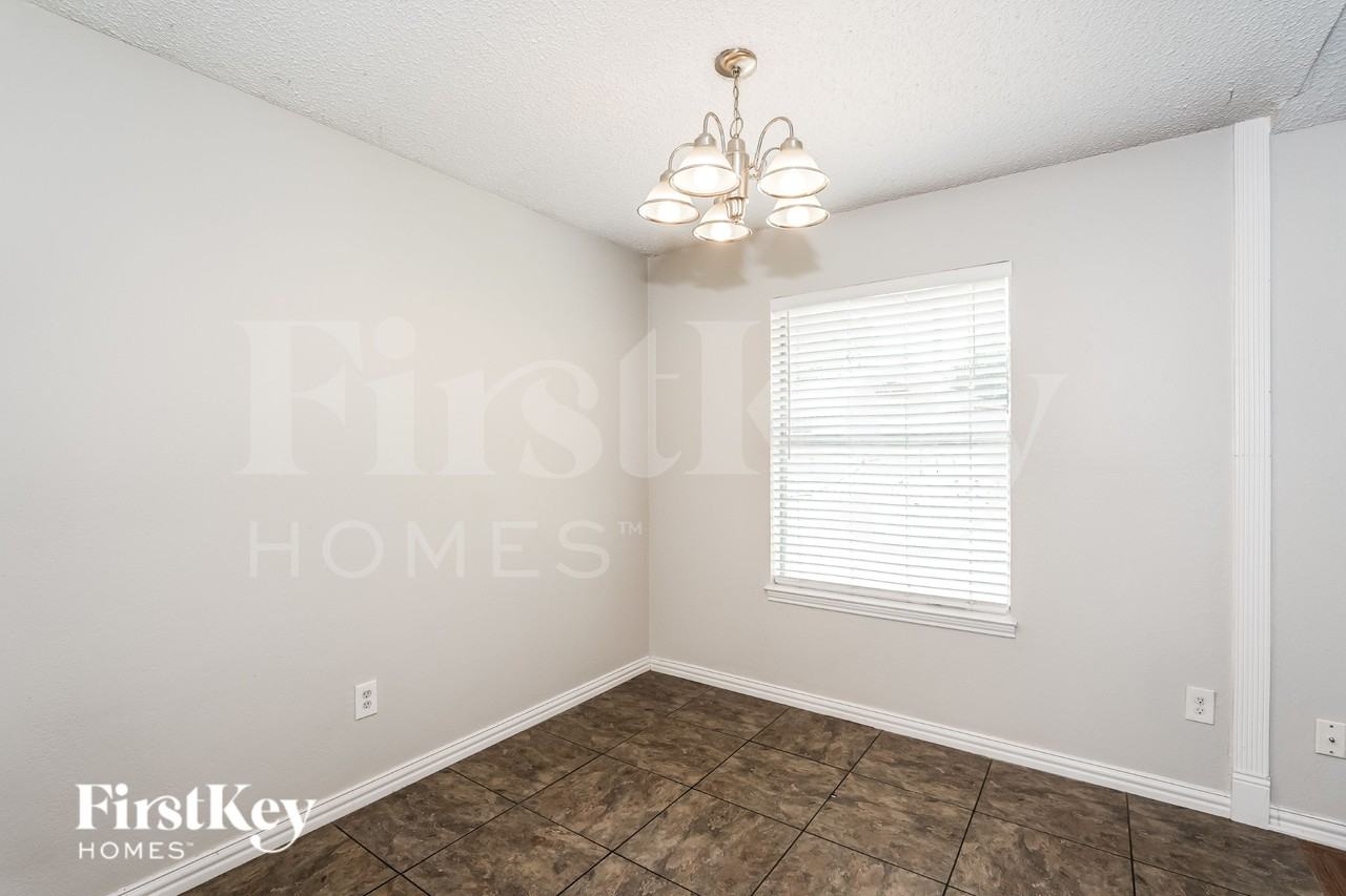 4121 Gentle Springs Dr - Photo 5 of 16
