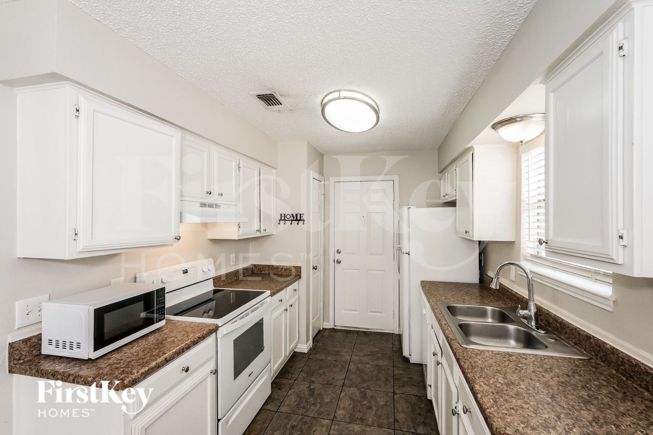 4121 Gentle Springs Dr - Photo 6 of 16