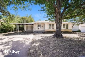 featured image of 3516 Revere St