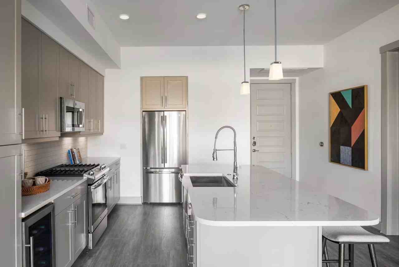 W 20th St #10HWS - Photo 2 of 8