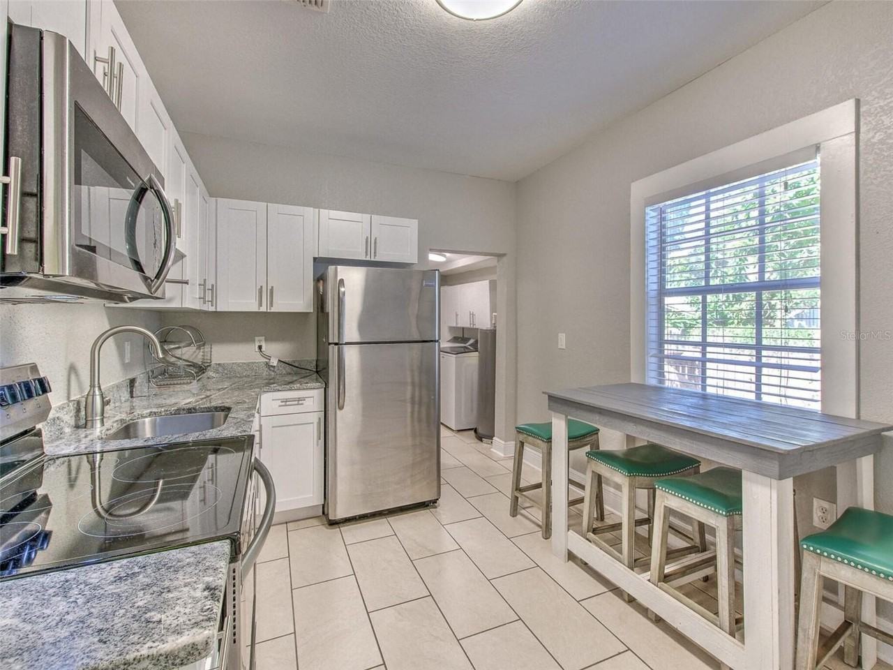 728 E Hanlon St - Photo 5 of 27