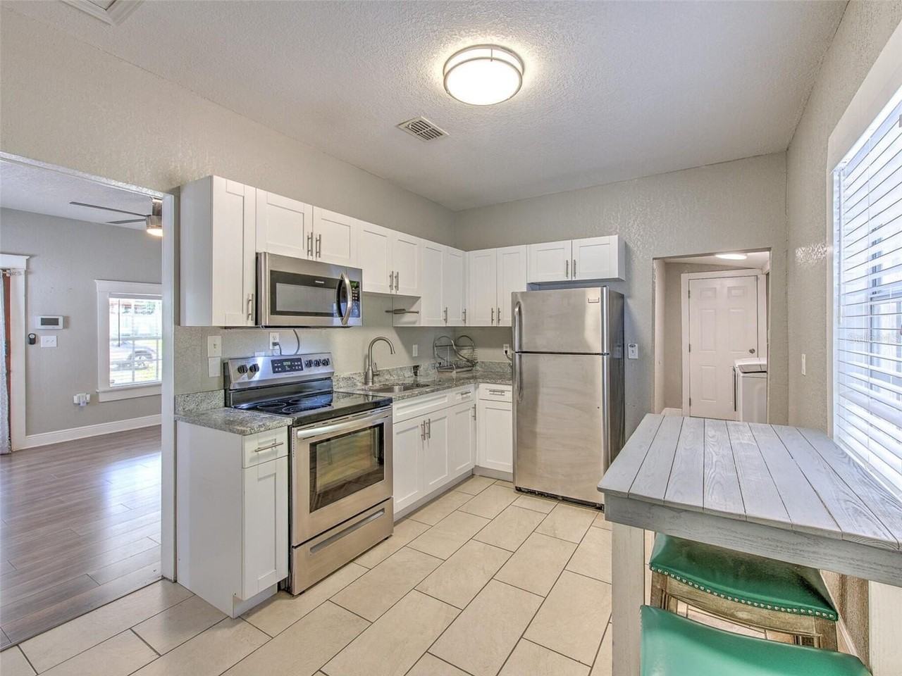 728 E Hanlon St - Photo 6 of 27