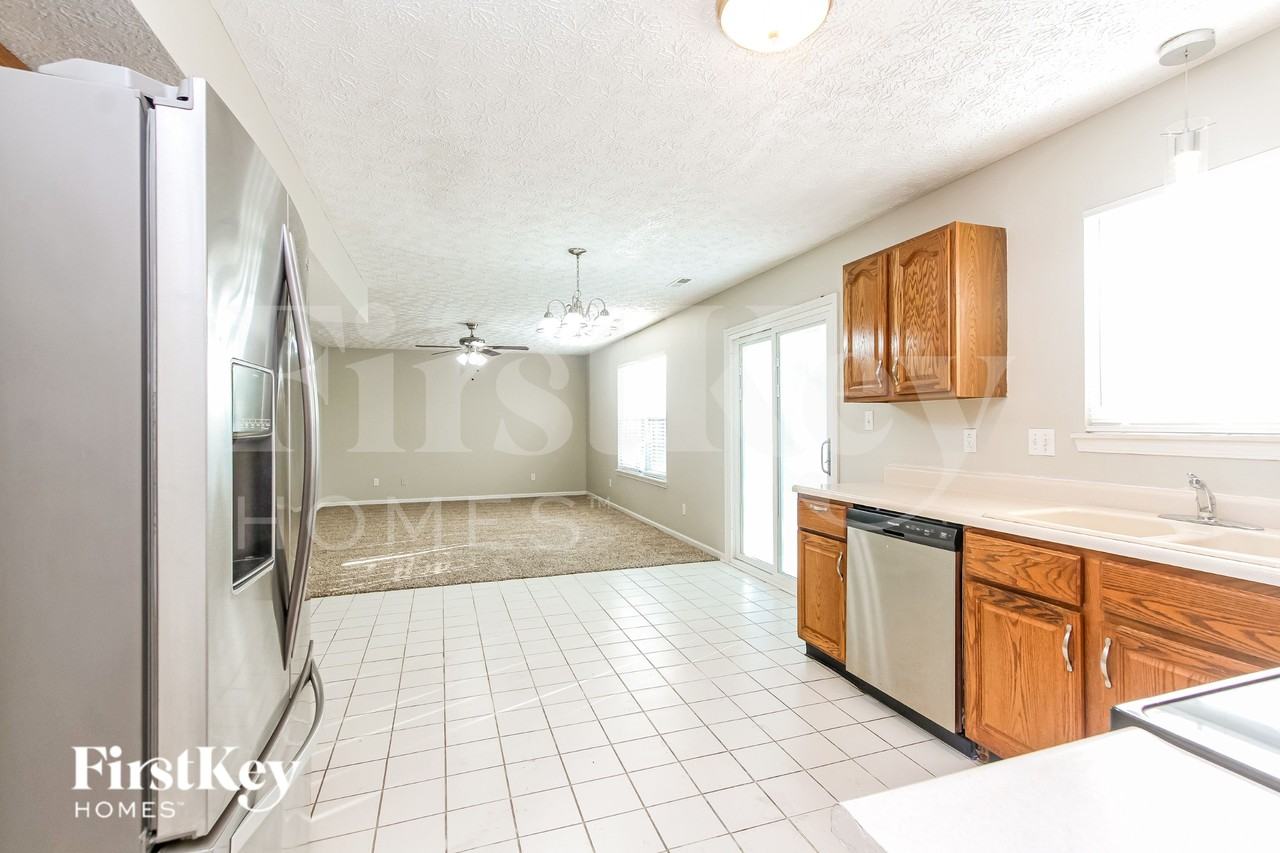 1580 Winding Creek Trl - Photo 5 of 16