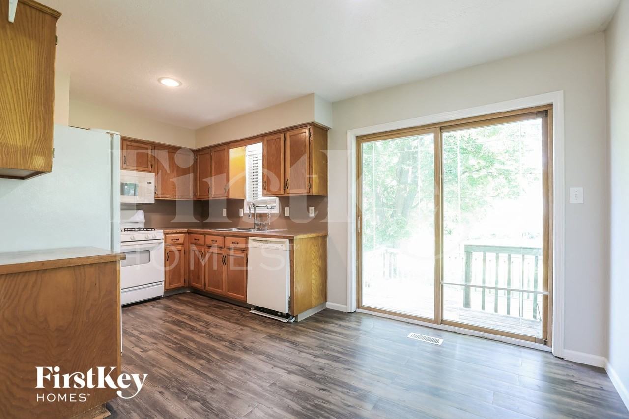 15605 Allen Ave - Photo 6 of 15