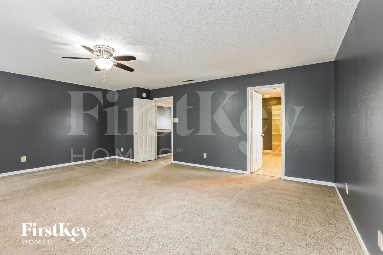 10735 Cyrus Dr - Photo 6 of 16