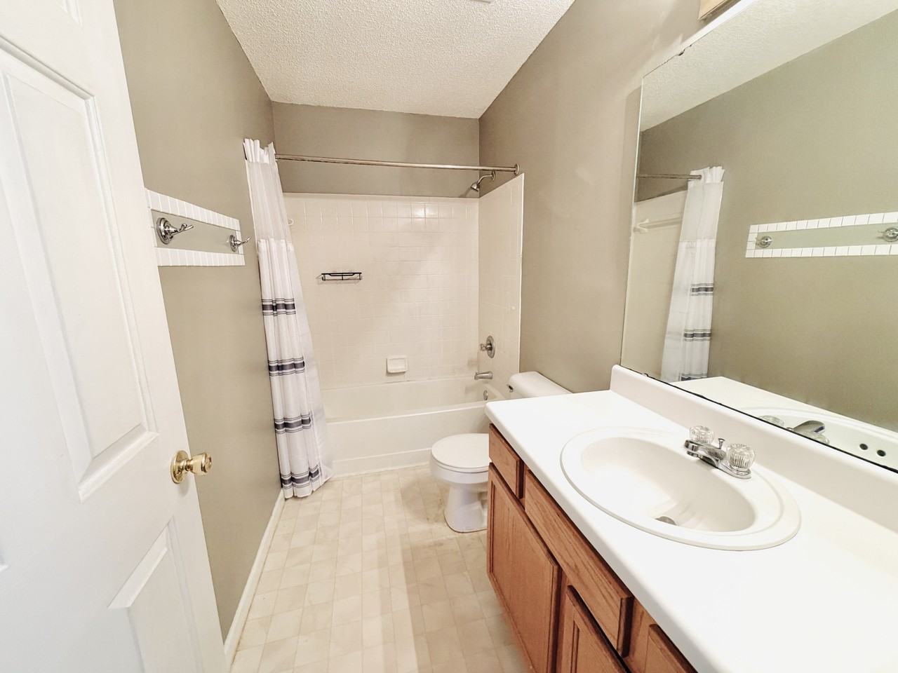 132 Misty Glen Cir #1 - Photo 5 of 25