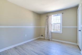 7913 Central Park Cir Uppr Level - Photo 1 of 1