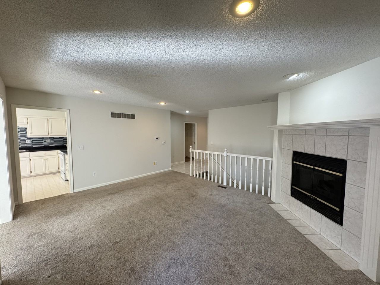 508 W Clark St #C - Photo 2 of 15