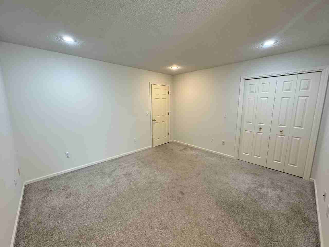 508 W Clark St #C - Photo 6 of 15