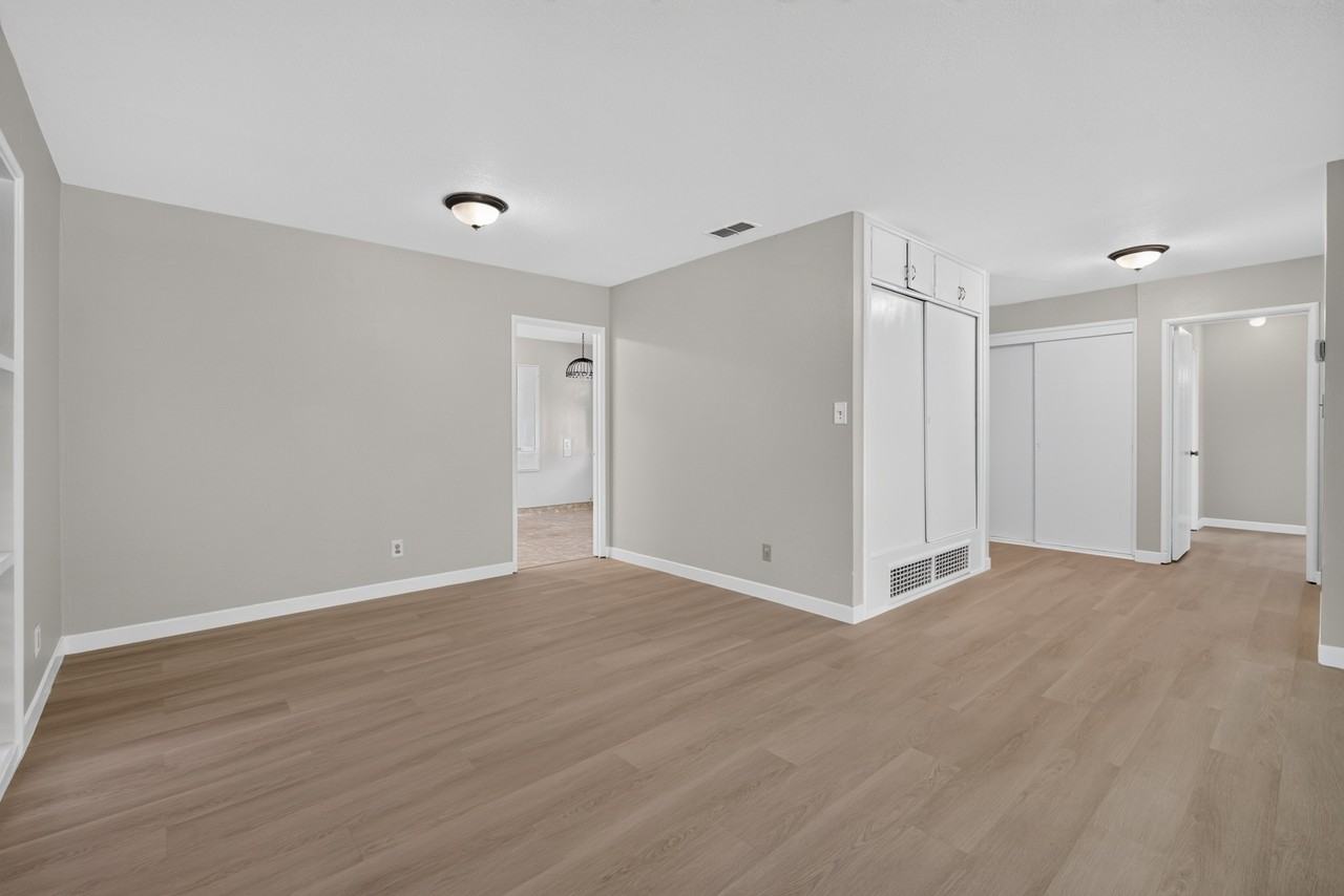 158 Walter Hays Dr #1 - Photo 4 of 10