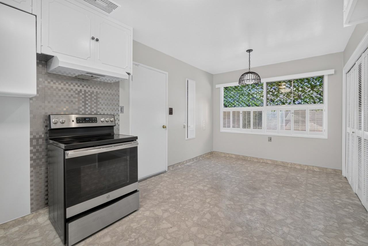 158 Walter Hays Dr #1 - Photo 6 of 10