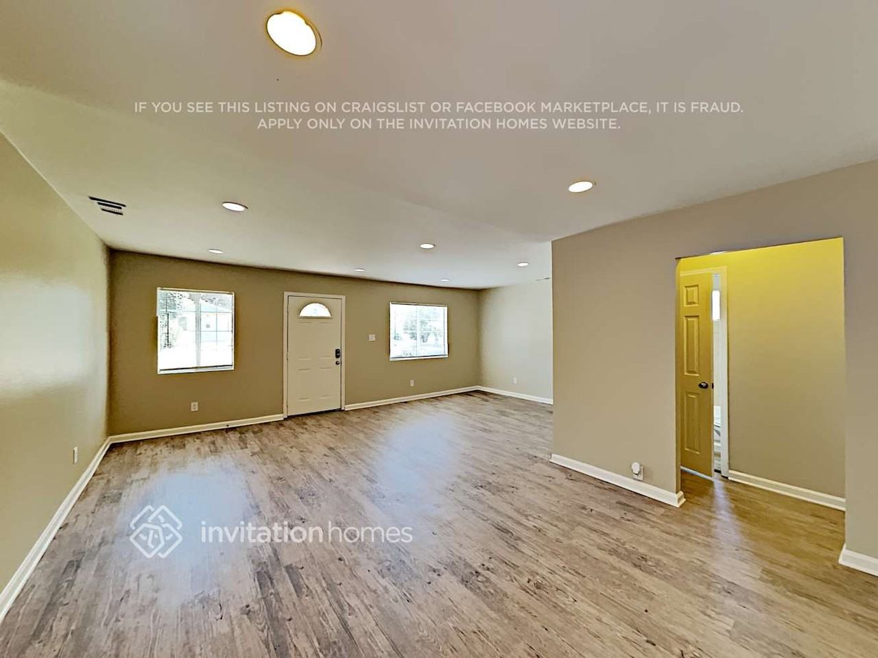 10027 Marcus Ave - Photo 3 of 19