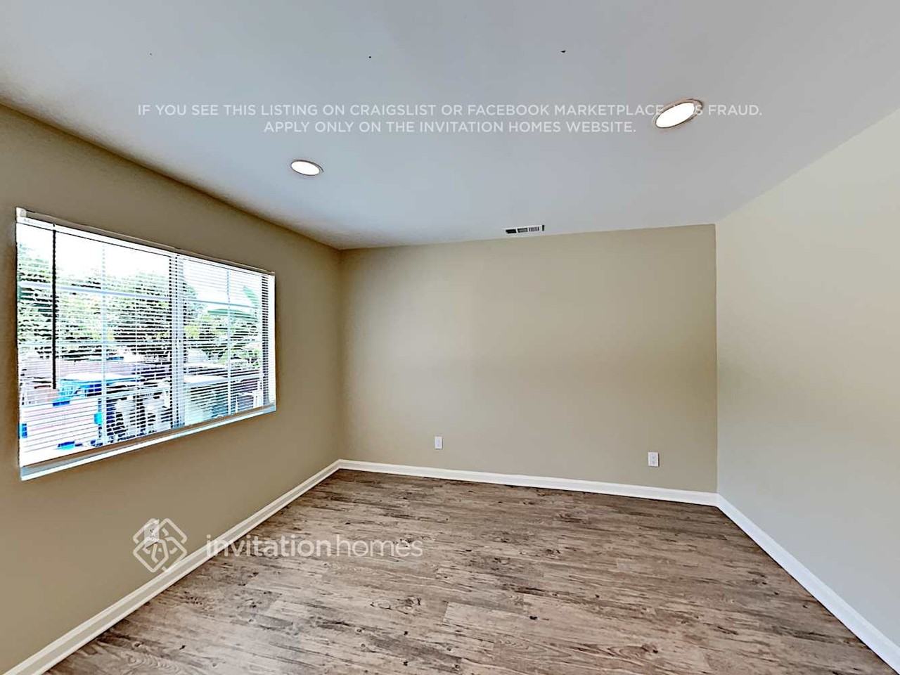 10027 Marcus Ave - Photo 5 of 19