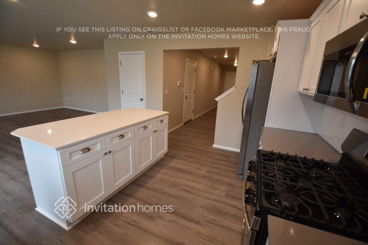 1709 Cushing St Sw - Photo 6 of 33