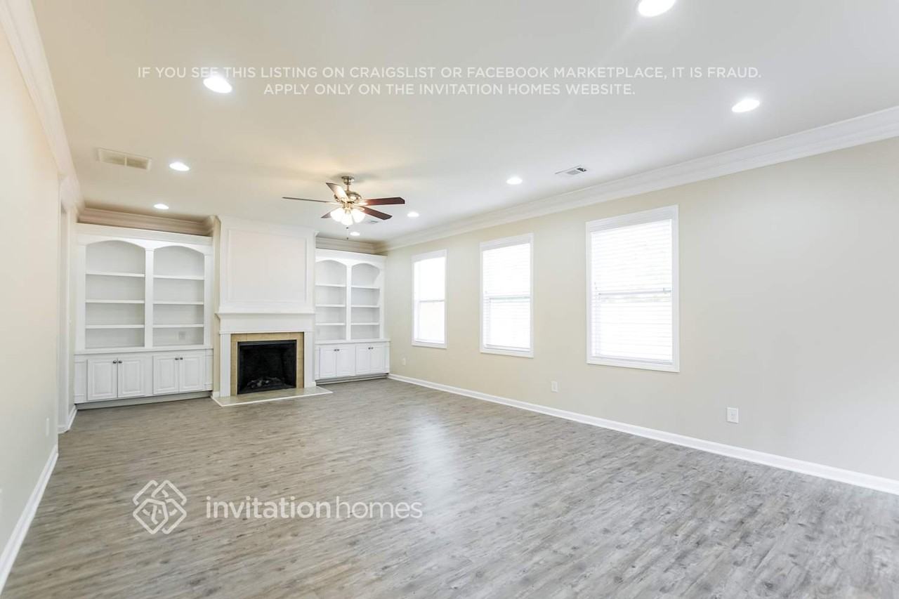 642 Ivy Chase Loop - Photo 4 of 19