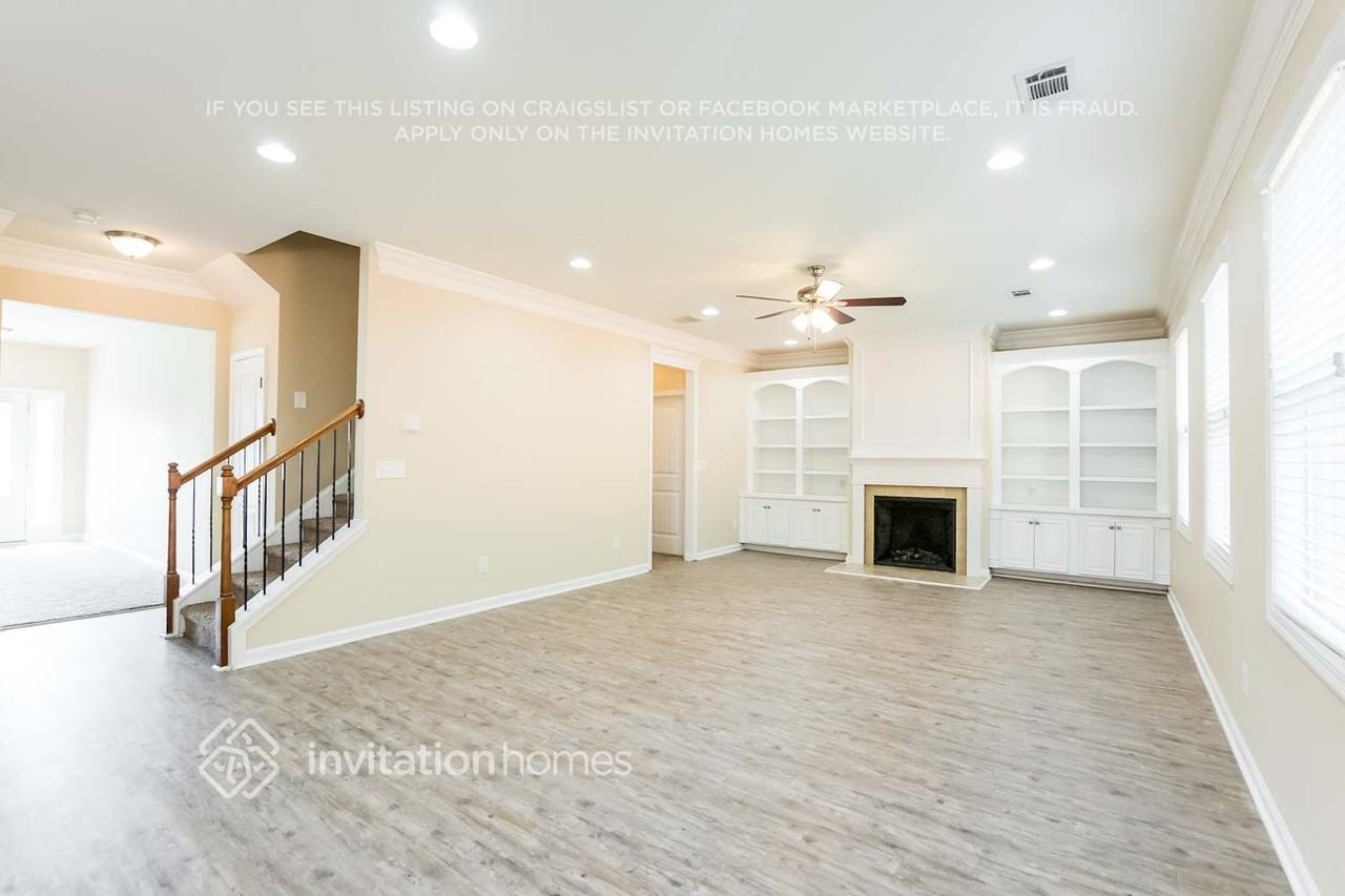 642 Ivy Chase Loop - Photo 5 of 19