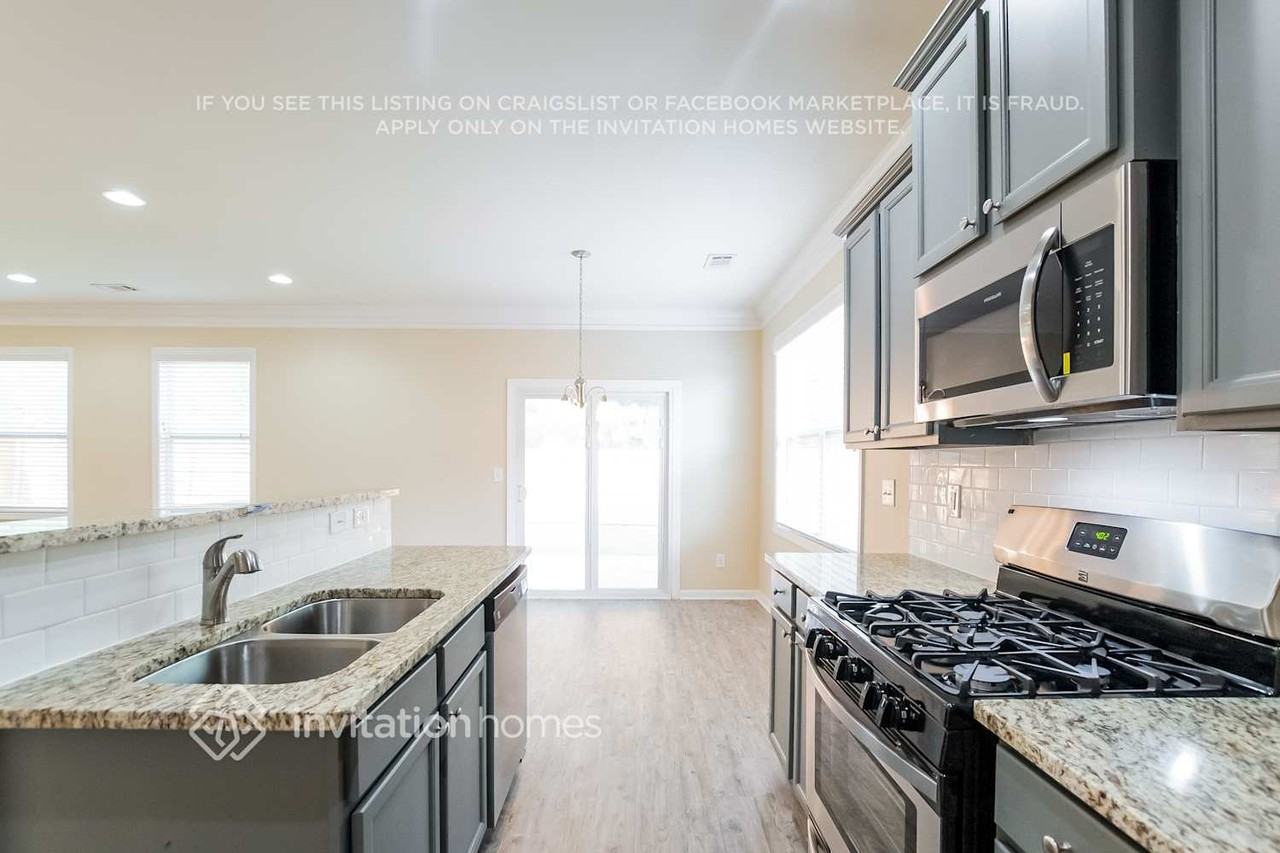 642 Ivy Chase Loop - Photo 7 of 18