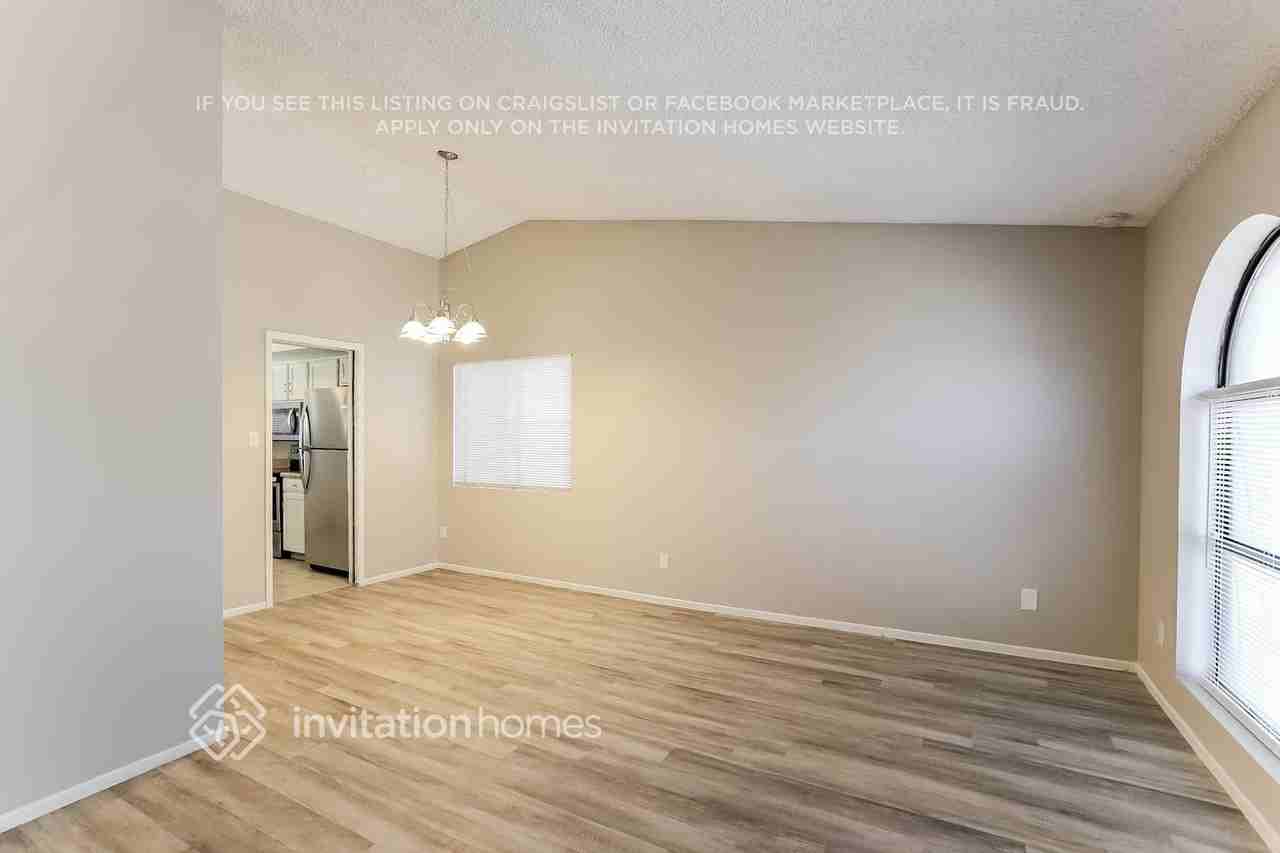 5321 W Riviera Dr - Photo 4 of 17