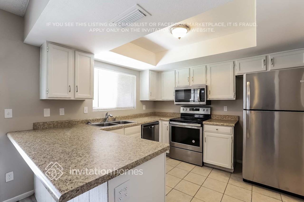 5321 W Riviera Dr - Photo 5 of 17