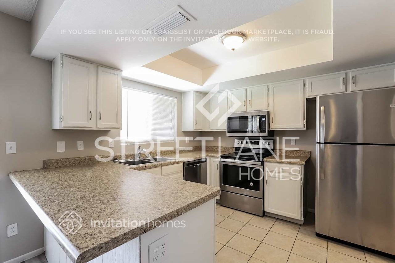 5321 W Riviera Dr - Photo 7 of 17
